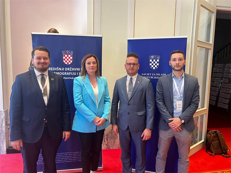 Slika /Direktorij 2/Mladi delegat 3.jpg